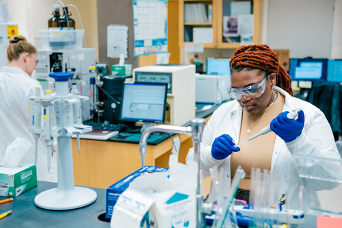 Featured Image for Loving the Lab: Mapes Scholarship recipient Empress Williams ’23